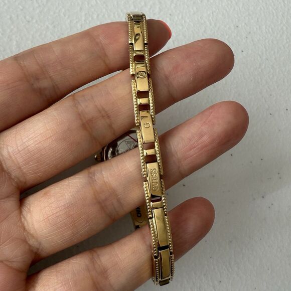 GUESS Women's Gold Tone Crystal Accent Watch 22 MM Self Adjustable Bracelet - Picture 4 of 7